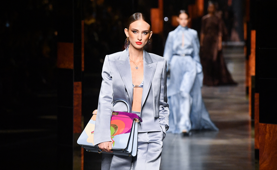 Con la elegancia disco de Fendi arranca la Semana de la Moda de Milán