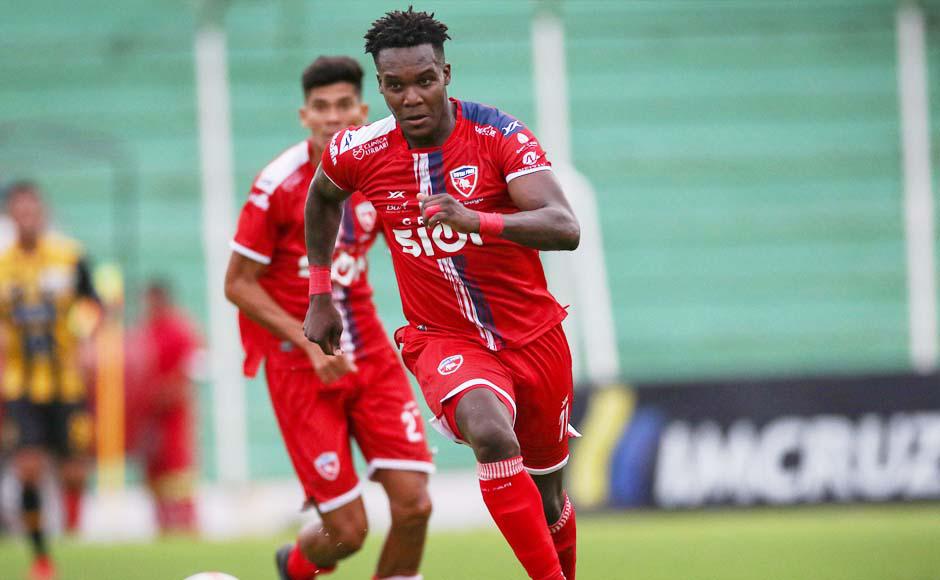 Rubilio Castillo rompe racha negativa y anotó su décimo gol en Bolivia