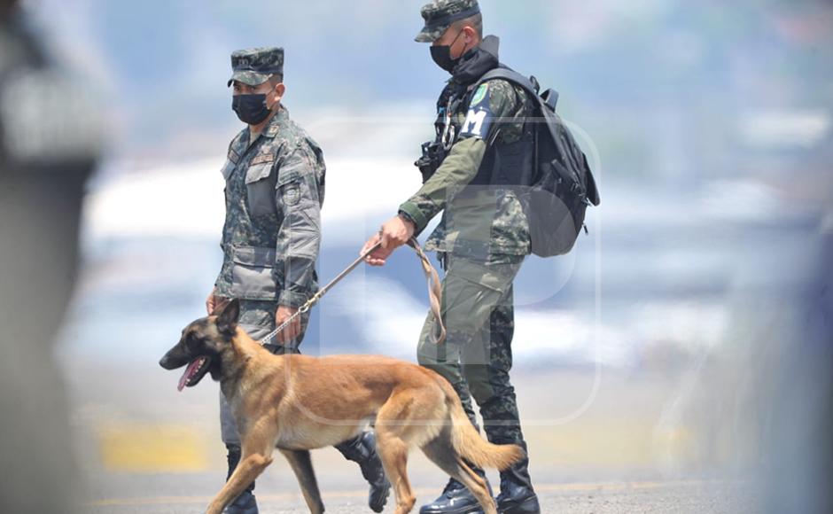 Fuertes dispositivos de seguridad para movilizar al expresidente hondureño.