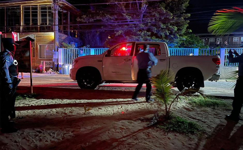 En este vehículo se conducía el ejecutivo hotelero al momento de la ráfaga de disparos.