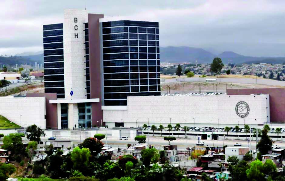 Oferta de dólares no cubre la demanda del mercado