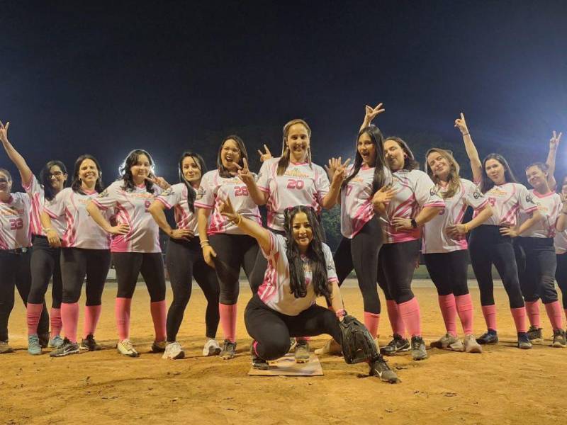 Las chicas se han preparado de la mejor manera y están listas para el torneo de softbol.