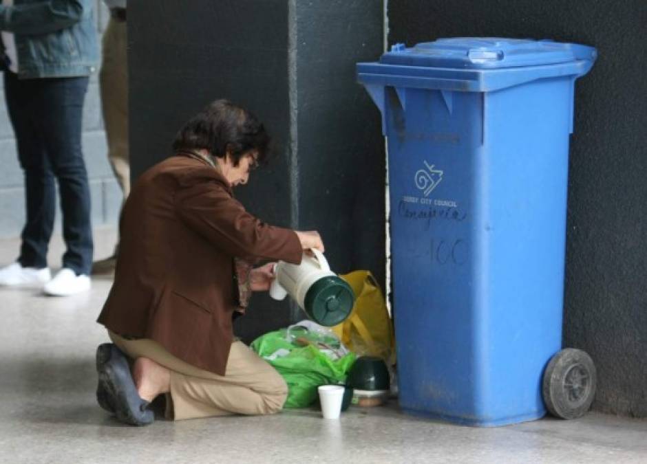 Muchos madrugaron para ser parte activa de las elecciones generales 2017, pero iban bien preparados para la larga jornada.