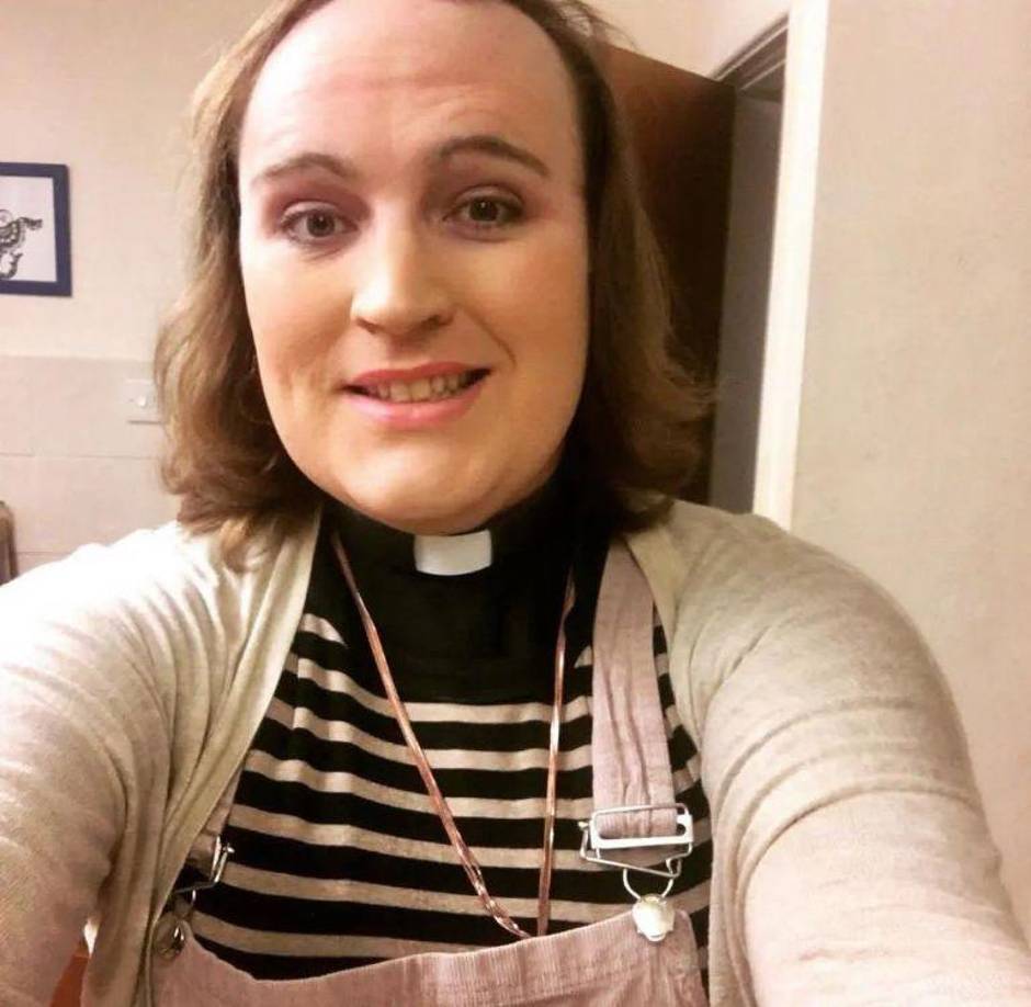 “No me tomé el tiempo para aprender de las experiencias de otras personas. Definitivamente estaba en mucha negación y parte de esa negación se manifestó en la negación de las identidades de otros”, añadió. 