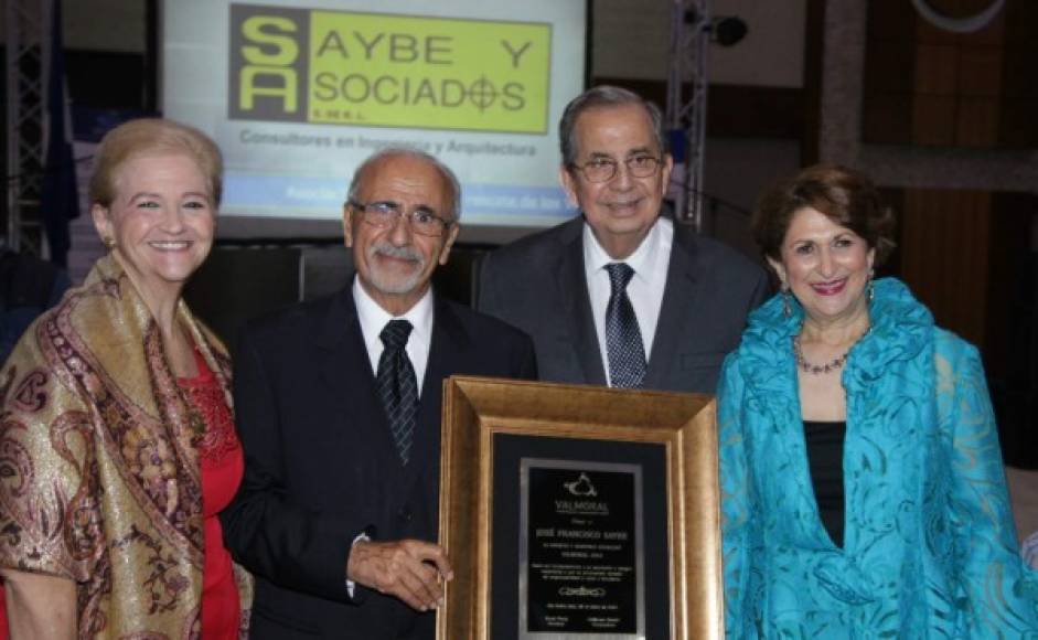 Premio Valmoral para José Francisco Saybe