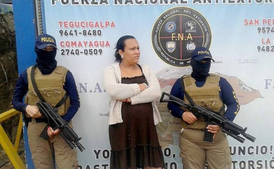 En 2015 La Fuerza Nacional Antiextorsión (FNA) a Ada Lizzeth Mendoza Meza, esposa de Lucio Rivera, por considerarla responable de recolectar el dinero producto de la extorsiones para la banda 'El Panza', a través de depósitos y giros bancarios, sin embargo, después de un proceso judicial salió en libertad.