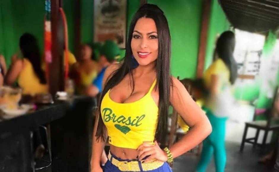 Ellen Santana, ganadora del concurso de belleza brasileño, fue acusada por sus contrincantes de haber triunfado haciendo trampa, ya que suponen que mejoró su figura por medio de cirugías estéticas.