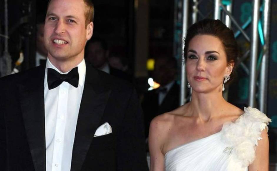 Esta semana circuló la versión de que la esposa del príncipe William, el segundo en línea de sucesión, se habría inyectado botox en el rostro.