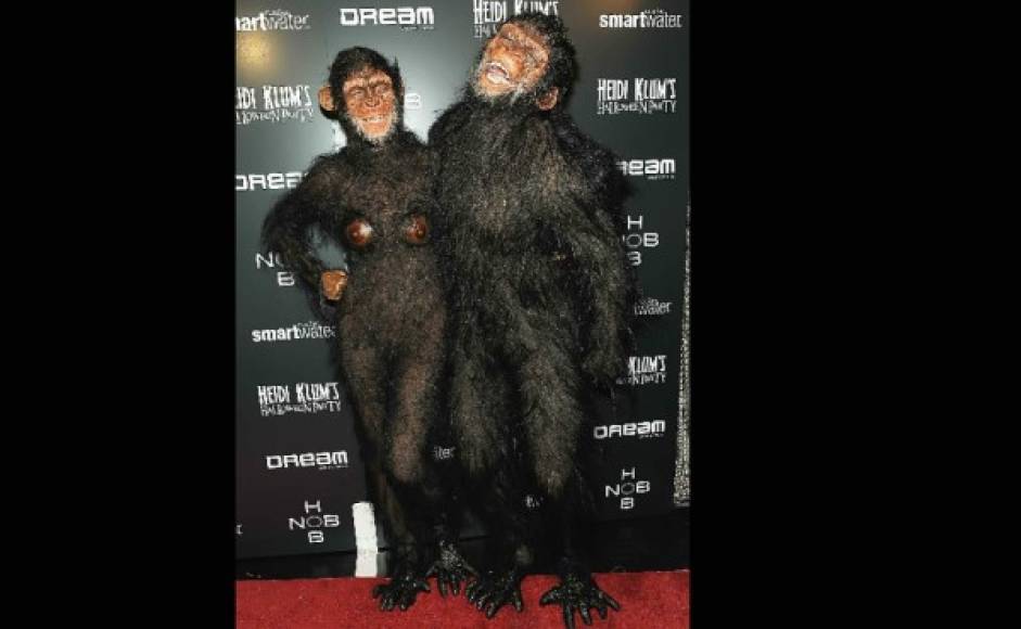 Heidi se disfrazó en compañía de su marido Seal, en un homenaje a la cinta 'El planeta de los simios'.