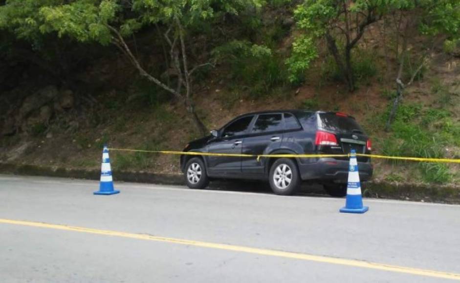 El cadáver de la comerciante quedó en el interior de su camioneta.