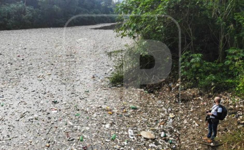 La indignante evidencia de la suciedad en el Río Motagua