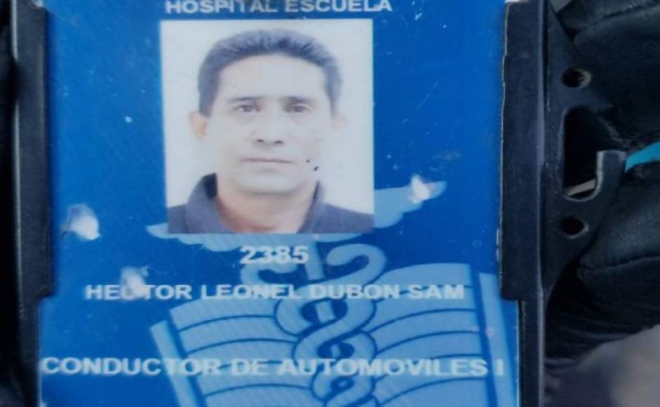 Los dos sujetos aparecen como empleados del Hospital Escuela Universitario.