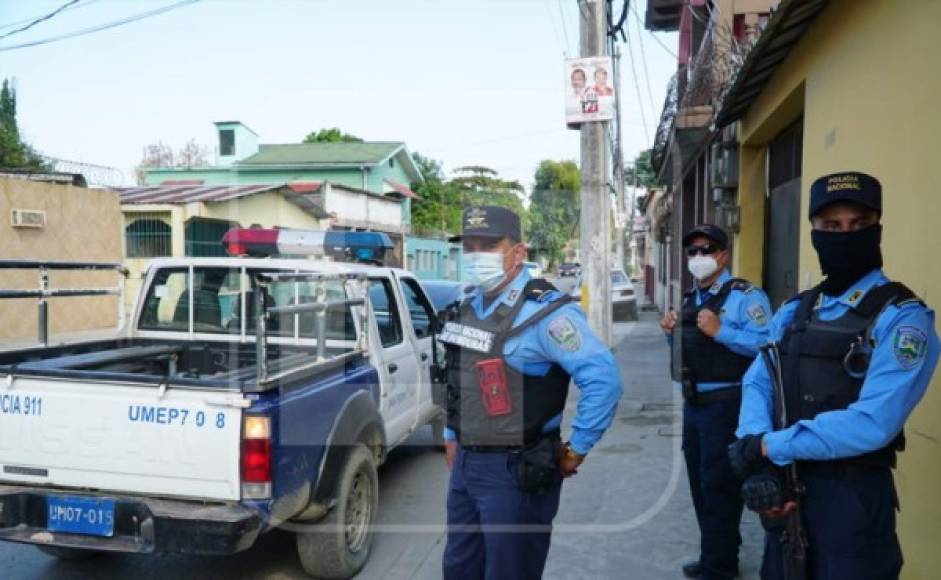 El ciudadano se dirigía en su vehículo cuando el tiroteo lo obligó a detenerse. Posterior a esto, según atestiguaciones, lo subieron a la camioneta y huyeron con rumbo desconocido. El vehículo, tipo turismo, marca Mustang, quedó en medio de la calle.