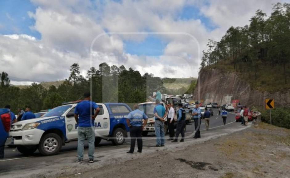 El accidente provocó el cierre temporal de la CA5, que comunica a San Pedro Sula con Tegucigalpa, y los municipios que hay entre estas ciudades.