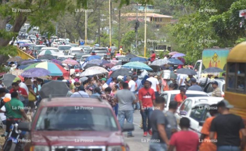 Empleados de la Salud y Educación se desplazaron desde temprano en Sonaguera, Colón.