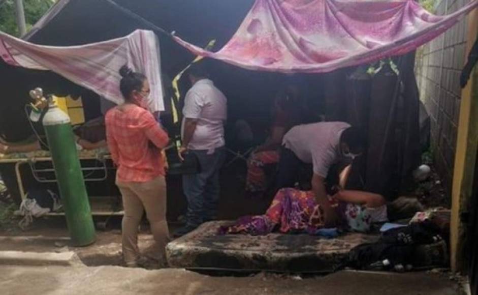 En el suelo y sin oxígeno, las inhumanas condiciones de atención en hospital de Honduras