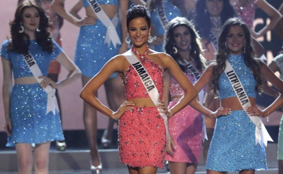 Miss Jamaica brilló en el escenario del Miss Universo.