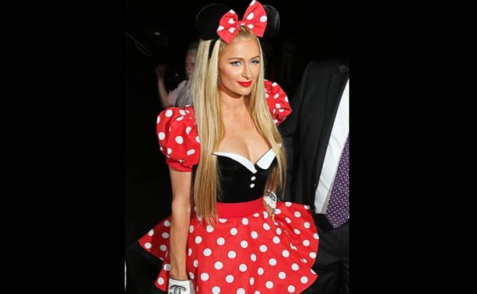 Paris Hilton: La heredera del imperio hotelero Hilton eligió el disfraz de Minnie para asistir a la fiesta de Halloween que organiza la marca de tequila Casamigos.