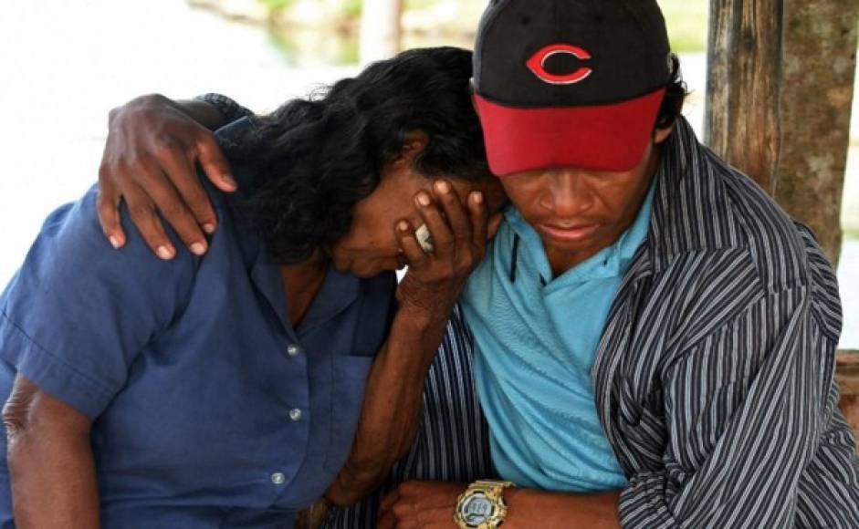 Horas antes del fatal naufragio, hubo otro en la misma zona en el que se rescataron a más de 40 personas, pese que el barco tenía capacidad para 31. Foto: AFP