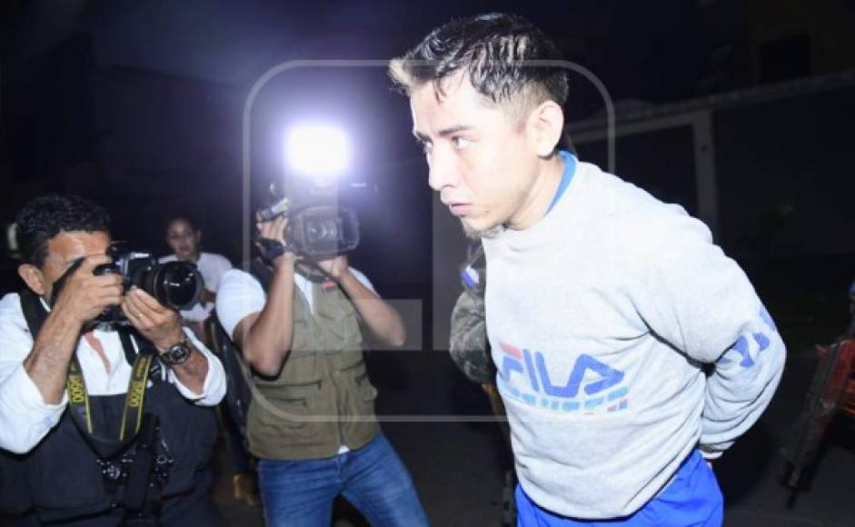 Los supuestos mareros de la MS-13 fueron llevados a los juzgados correspondientes, adonde responderán por los presuntos delitos que les acusan.