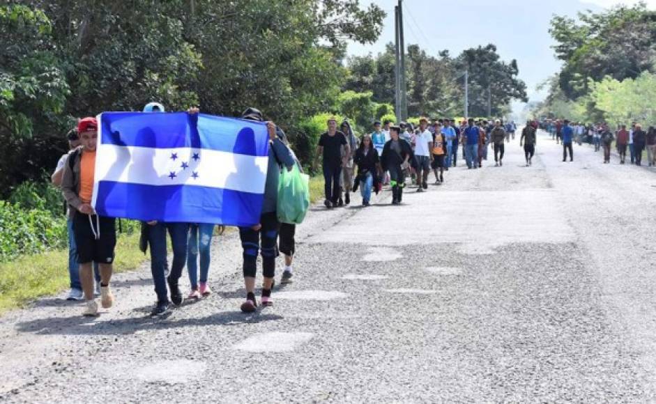 El nuevo mandatario señaló que el canciller mexicano, Marcelo Ebrard, de visita en Guatemala país por su toma de posesión el martes, le aseguró que México 'utilizará todo lo que esté en sus manos' para evitar el paso de la caravana.