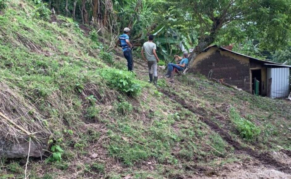 Pobladores grabaron las fuertes lluvias que azotaron el municipio, donde equipos de Copeco se encuentra evaluando los daños presentados.