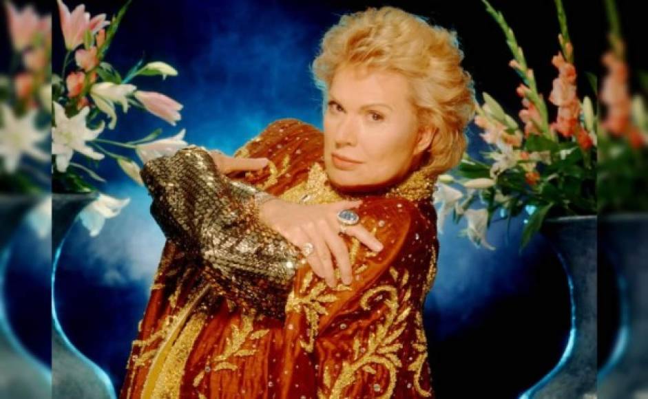 Walter Mercado fue por mucho tiempo uno de los personajes más buscados y seguidos debido a sus predicciones basadas en el estudio que realizaba de los astros, algunas fueron bastante acertadas, pero claro, también tuvo sus fiascos.<br/><br/>El astrólogo vaticinó el futuro de personajes como Donald Trump, Hugo Chávez o la madreTeresa de Calcuta.