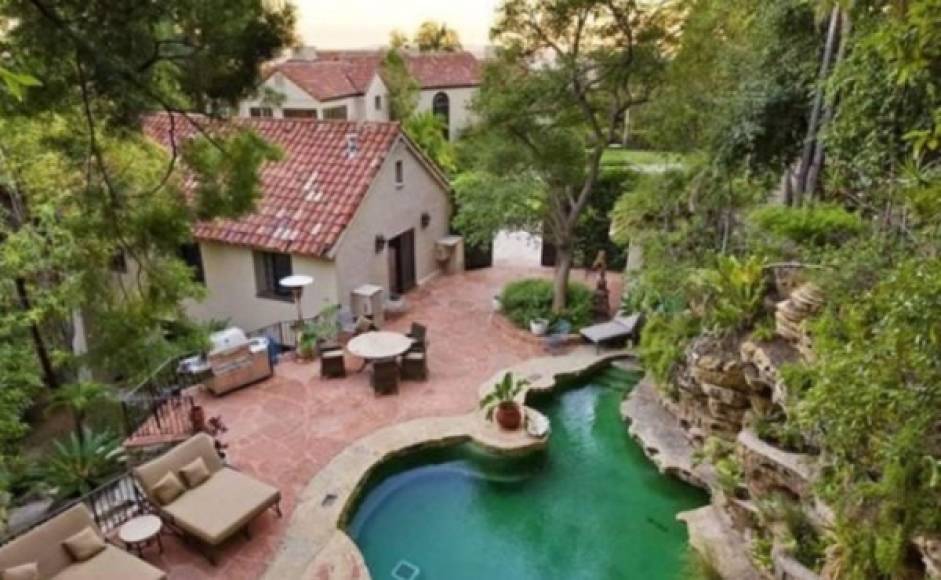 El terreno que la cantante ha comprado cuenta con dos piscinas y dos lujosas casas pensadas para cuando su familia y amigos le hagan una visita.<br/>