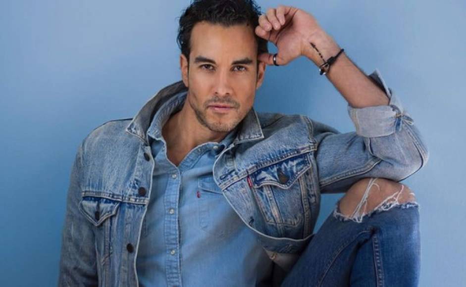 El actor mexicano Alejandro Sandí, conocido por actuar en series como 'El señor de los cielos' o 'Señora Acero' fue secuestrado este domingo en una carretera de Nevado de Toluca.<br/><br/>Después de varias horas desaparecido sus captores se pusieron en contacto con las autoridades y pidieron un rescate a cambio de su libertad.