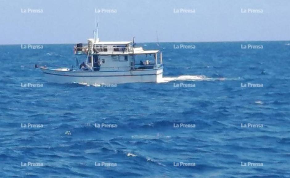 La embarcación fue incautada por las autoridades del Ministerio Público para las investigaciones correspondientes.