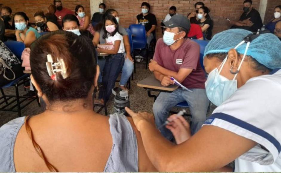 Cortés, Choluteca, Comayagua, La Paz, El Paraíso, Olancho y Valle son los departamentos donde se desarolla el vacunatón de manera simultánea.