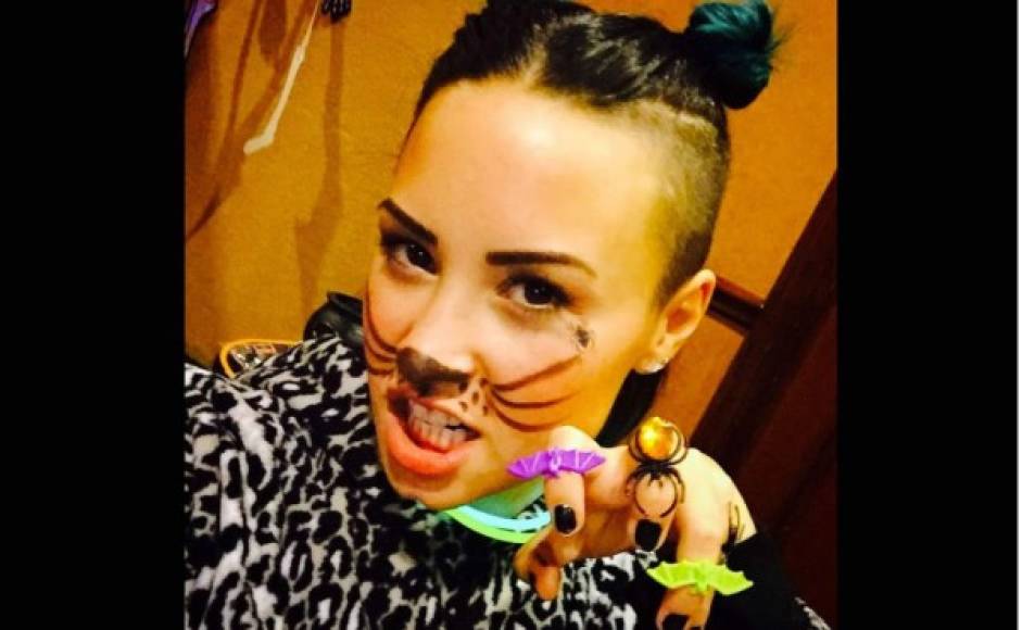 Demi Lovato: 'Mucha diversión en la fiesta de Halloween de final de gira', expresó la cantante en su versión más divertida.
