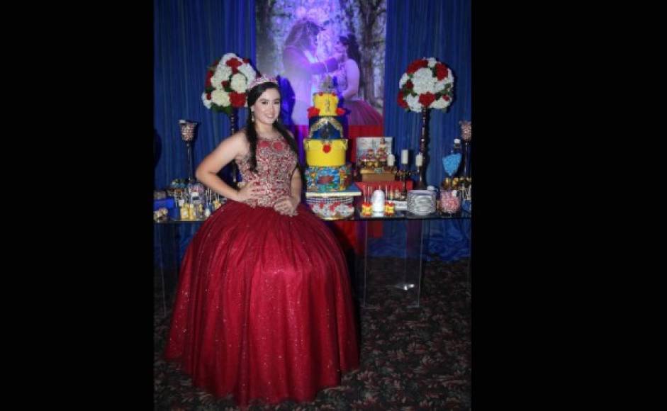 Angélica Dariana Núñez Rodríguez tuvo su noche de princesa.