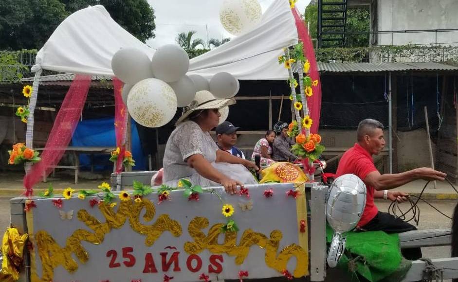 “Gracias a Dios porque estamos celebrando estos 25 años. Me siento alegre con el Señor, Y sigo confiando en que Él será mi fortaleza”, agradeció doña Estela, quien tiene 60 años. Foto Cortesía Carlos Norales