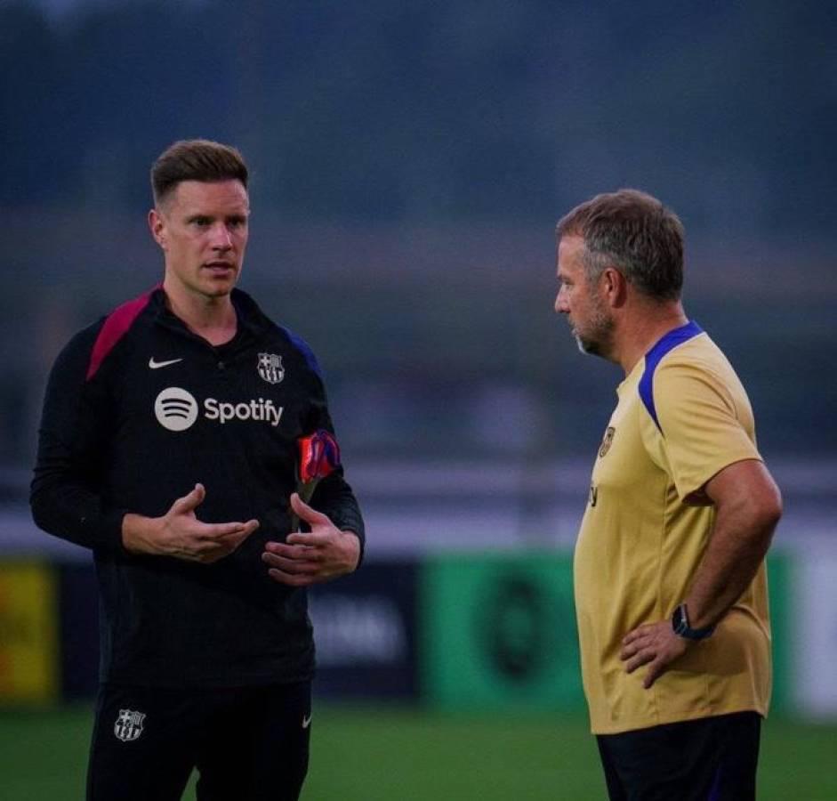 Hansi Flick descarta a tres jugadores del Barça y define el futuro de Marc Casadó​​​​​​