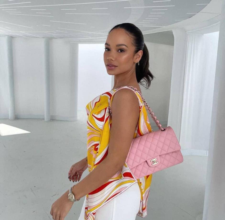 Jordan Ozuna también trabajó como camarera en el club nocturno Light Night Club de Las Vegas.