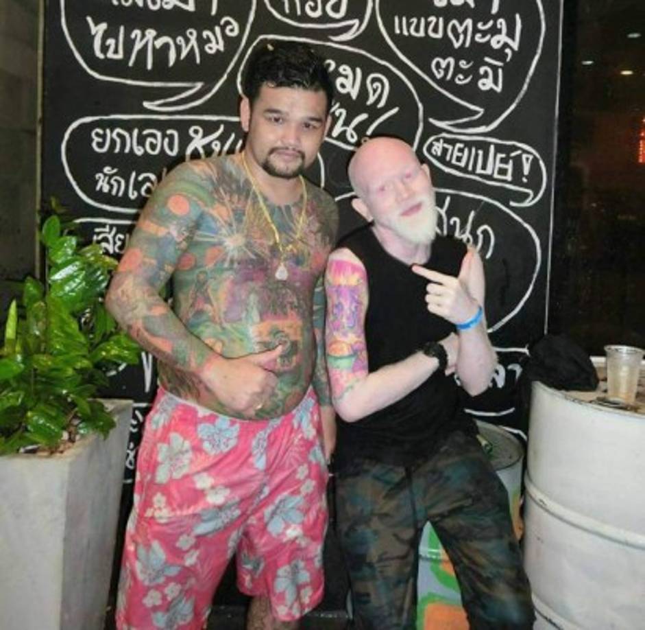 El fanatismo que muestra este admirador del universo de Dragon Ball lo ha llevado ha ganarse el aprecio y respeto de otras personas afines a la industria del tatuaje.