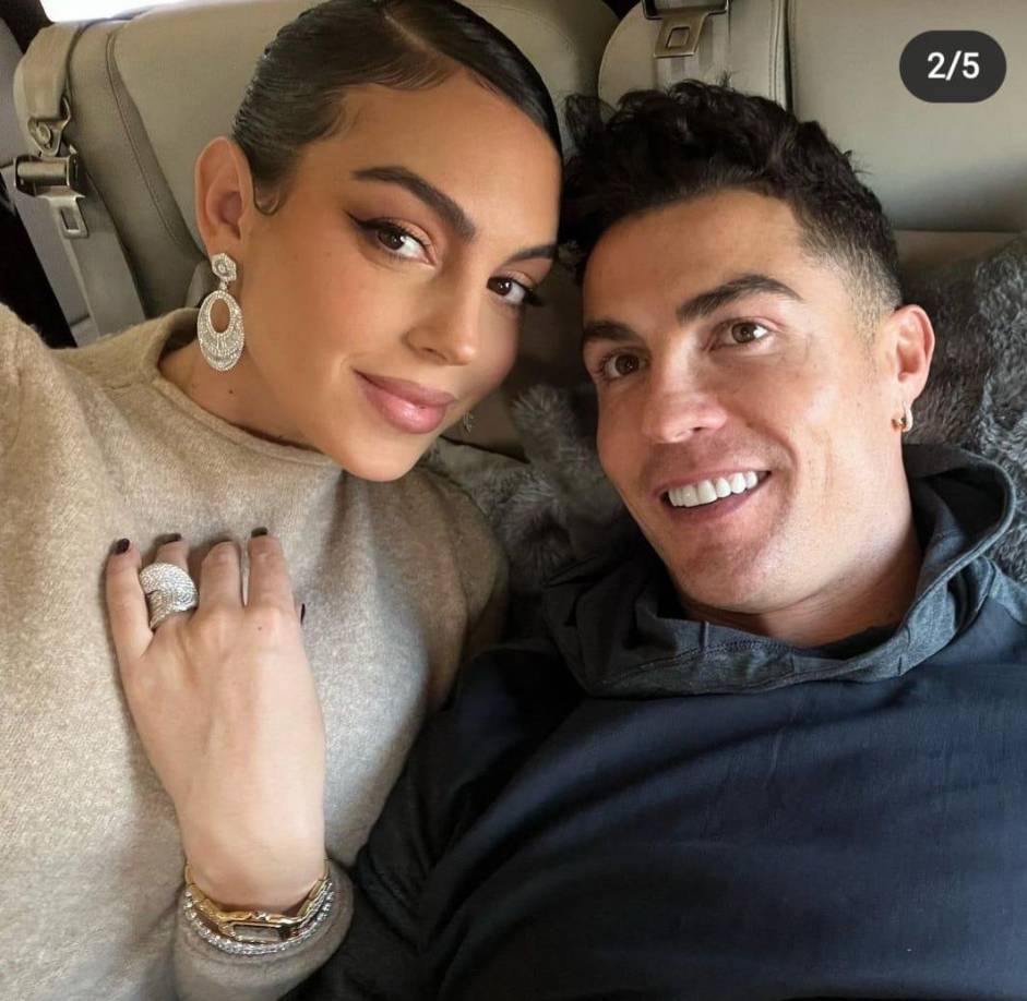 Según la amiga del padre de Georgina Rodríguez, “sus padres se conocieron en un club nocturno en el que la madre trabajaba” y pese a estar con Jorge, el padre de Georgina, “nunca dejó de trabajar de eso, luego se fue a Italia”. 