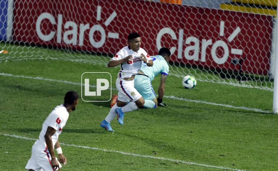 Michaell Chirinos también llegó a seis goles en el campeonato tras marcarle al Motagua.