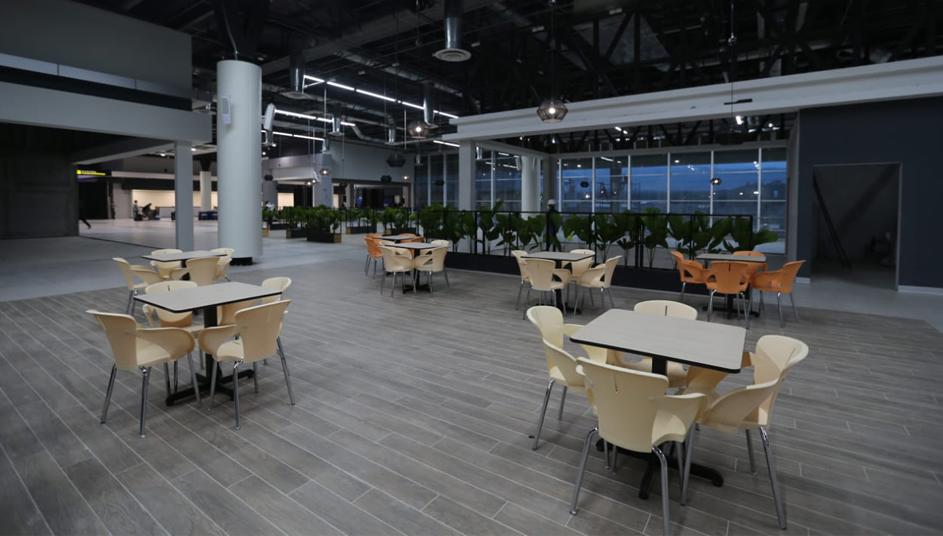 Instalaciones agradables para pasajeros y usuarios del nuevo Aeropuerto Internacional de Palmerola.