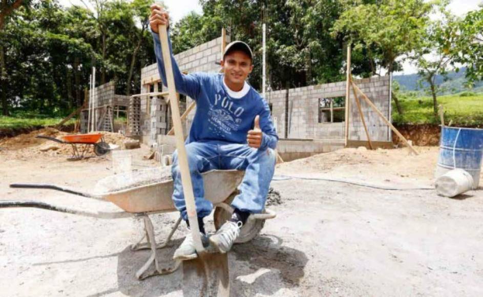 Jorge 'Ñangui' Cardona: El jugador del Honduras Progreso aprendió a trabajar en la albañilería.