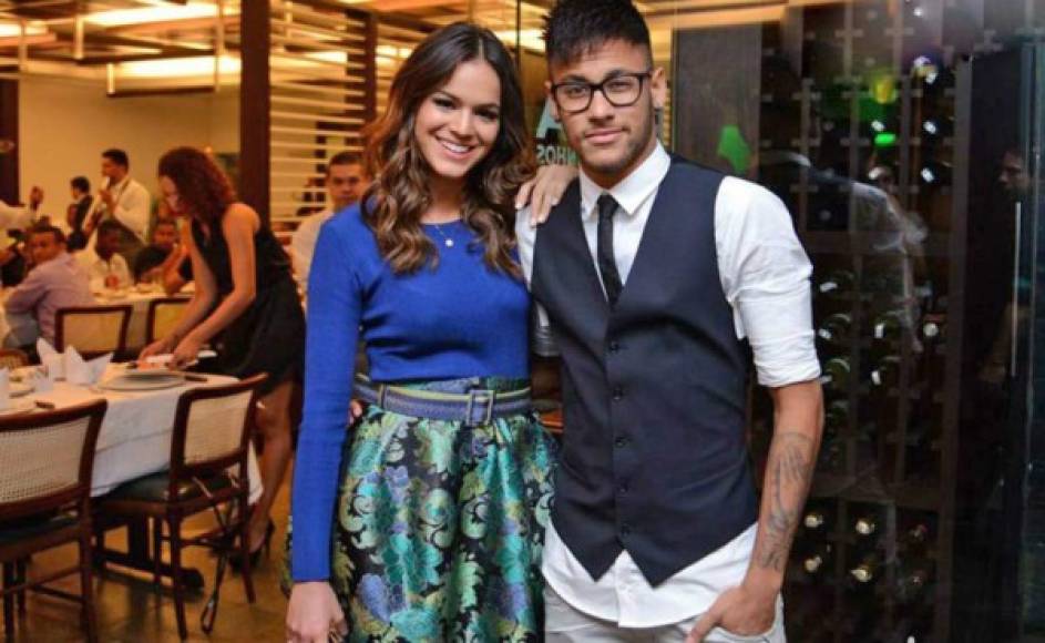 Neymar y Bruna Marquezine intentarán retomar su relación después de haberlo intentado en Barcelona y ambos esperan que esta vez sea la definitiva.
