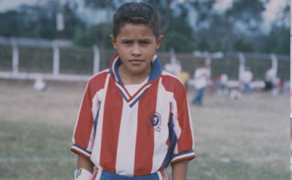 Roger Rojas cuando formaba parte de las Fuerzas Básicas del Olimpia a sus ocho años.