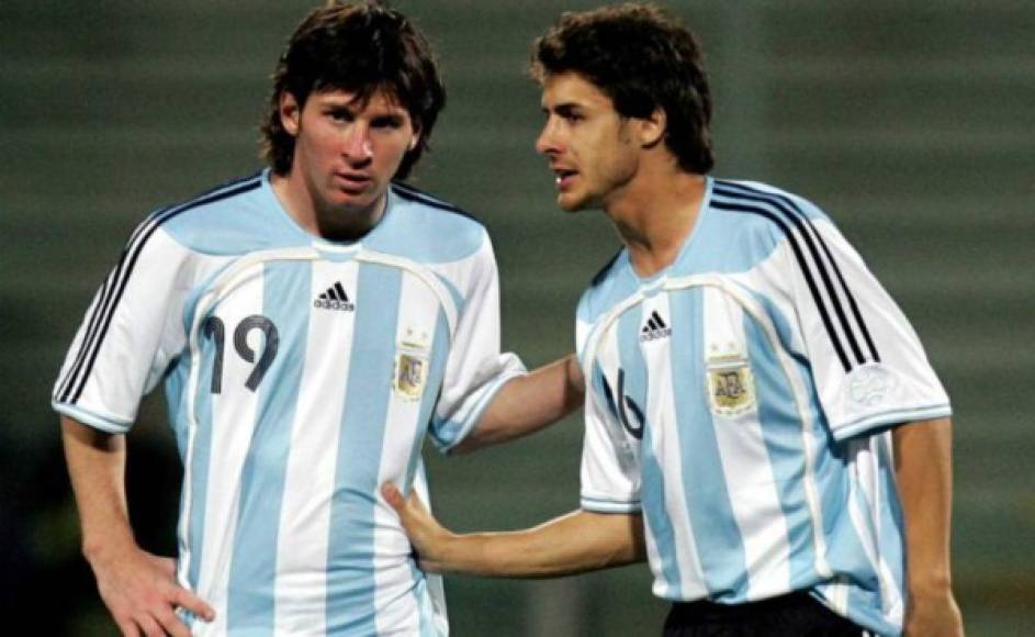 Lionel Messi pudo compartir algunos partidos con la selección de Argentina con Pablo Aimar, su gran ídolo. Cabe señalar que Aimar fue compañero del hondureño David Suazo en el Benfica.