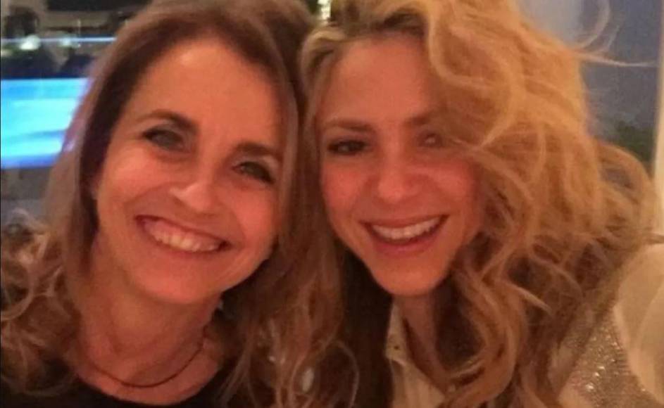 Esta supuesta actitud de la estrella contrasta con la que ambas mostraron en el pasado, ya que muchas veces, a lo largo de estos eventos deportivos, Shakira se sentaba junto a Montserrat y se les mostraba muy felices. 