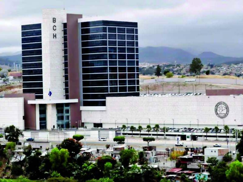 <b>El gobierno a través del BCH restableció en abril el mecanismo de subasta de divisas.</b>