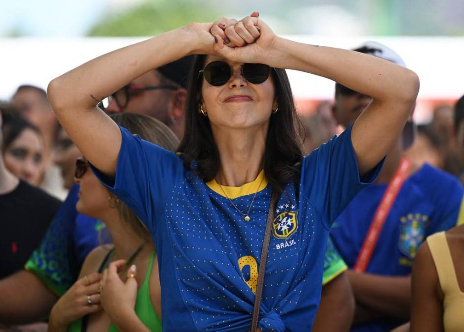 Los brasileños no podían creer la eliminación de su selección en cuartos de final.