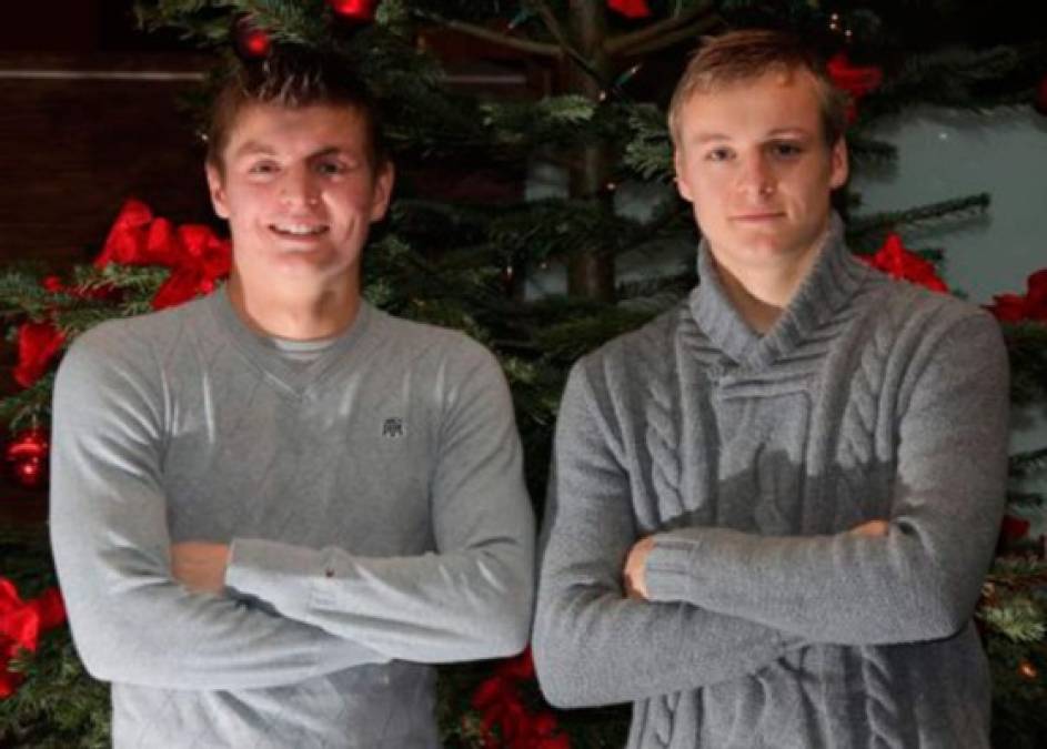 Los Kroos: Felix es el hermano menor de Toni y fichó en 2002 por el FC Hansa Rostock. En 2010 llegó al Werder Bremen pero no juega mucho y no parece tener un futuro prometedor como sí tiene su hermano actualmente en el Real Madrid.