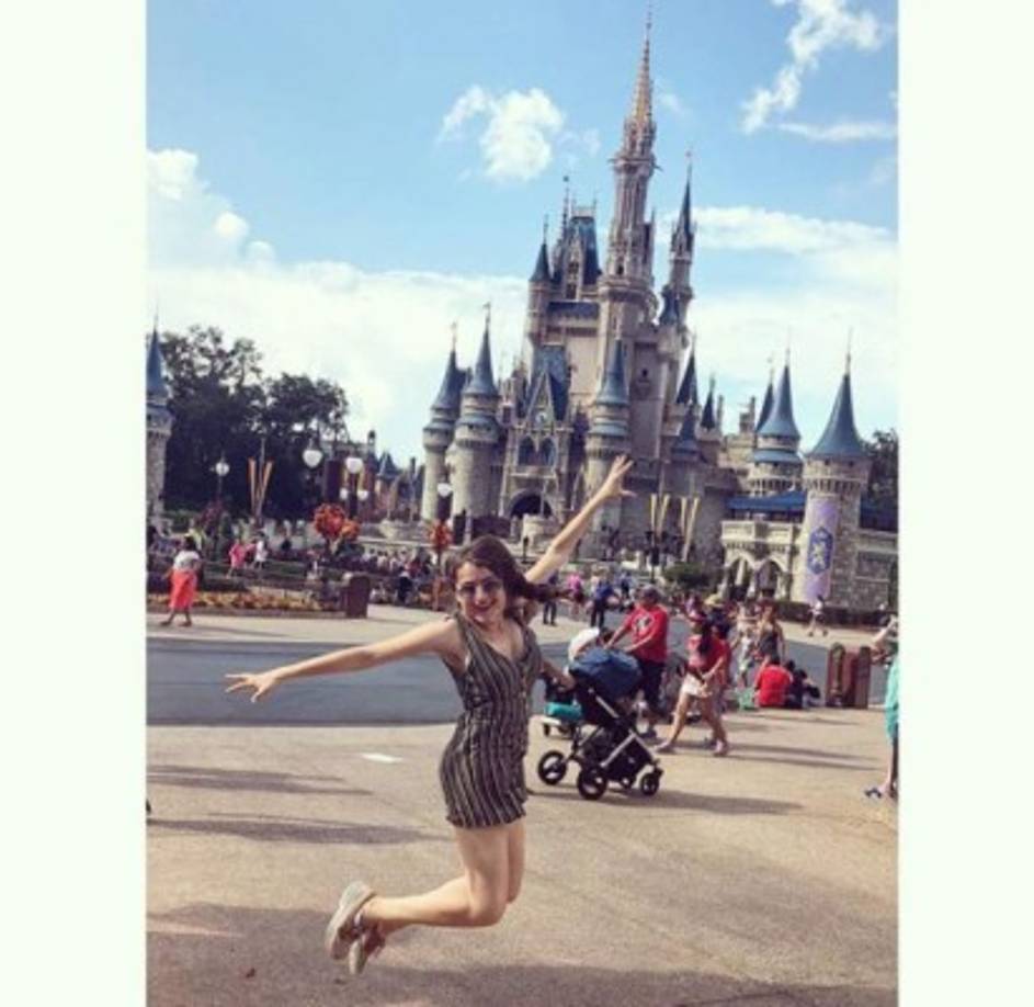 En su cuenta de Instagram comparte fotos y videos de su vida.