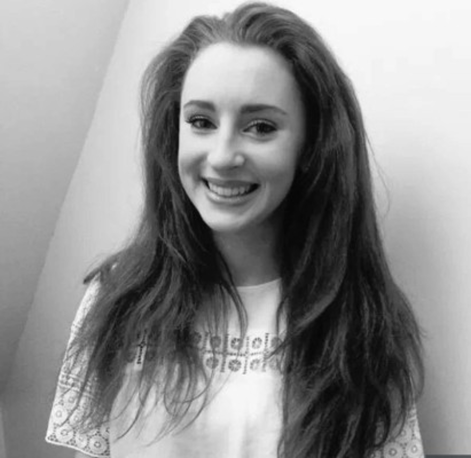 La joven fue identificada como Alana Cutland, de 19 años de edad, quien cursaba la carrera de Biología con especialidad en ciencias naturales.